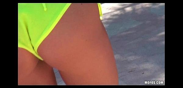  Amateur bikini beauty is picked up at the beach for a quick fuck